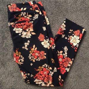 Old Navy Pixie Pants - Size 2